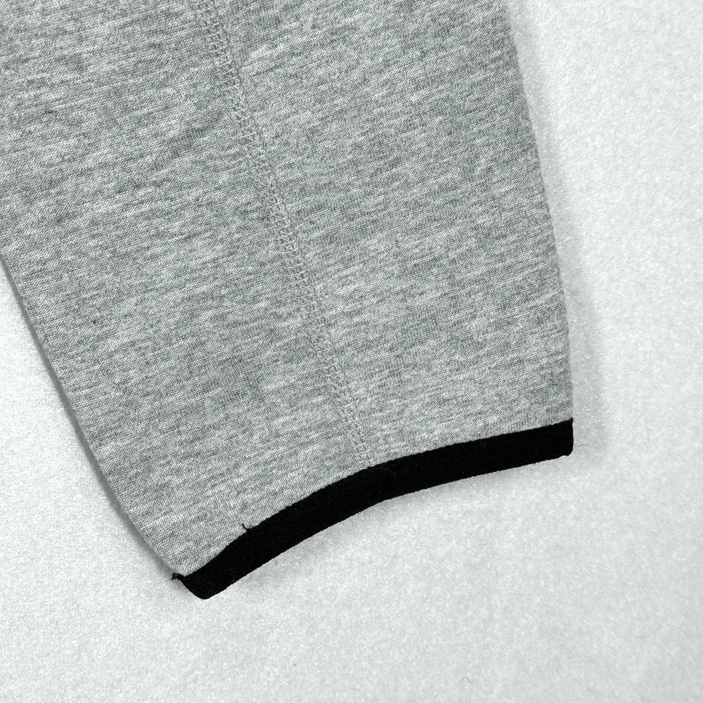 Nike Tech Fleece Oregon Ducks Sweatshirt Mens Small‎ Grey Crewneck Pullover Logo